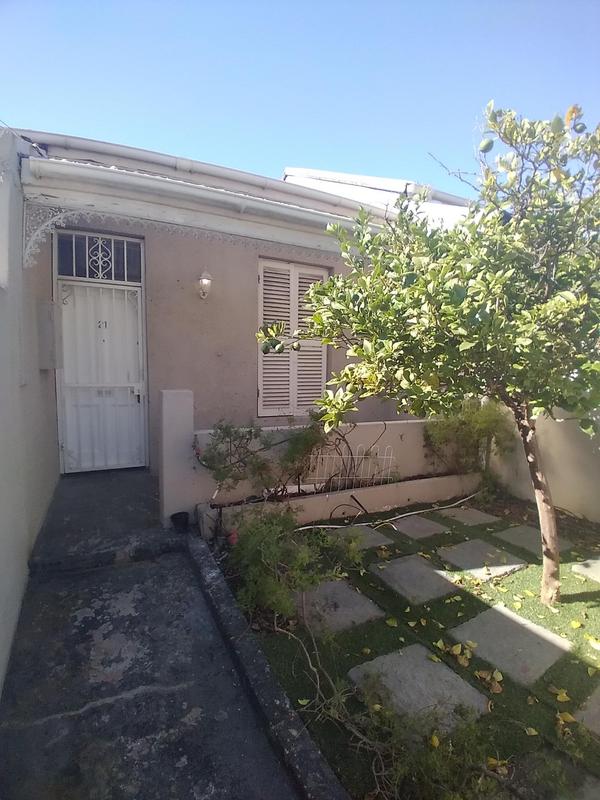 2 Bedroom Property for Sale in Observatory Western Cape